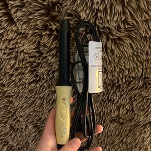 New yellow sutra mini curling wand